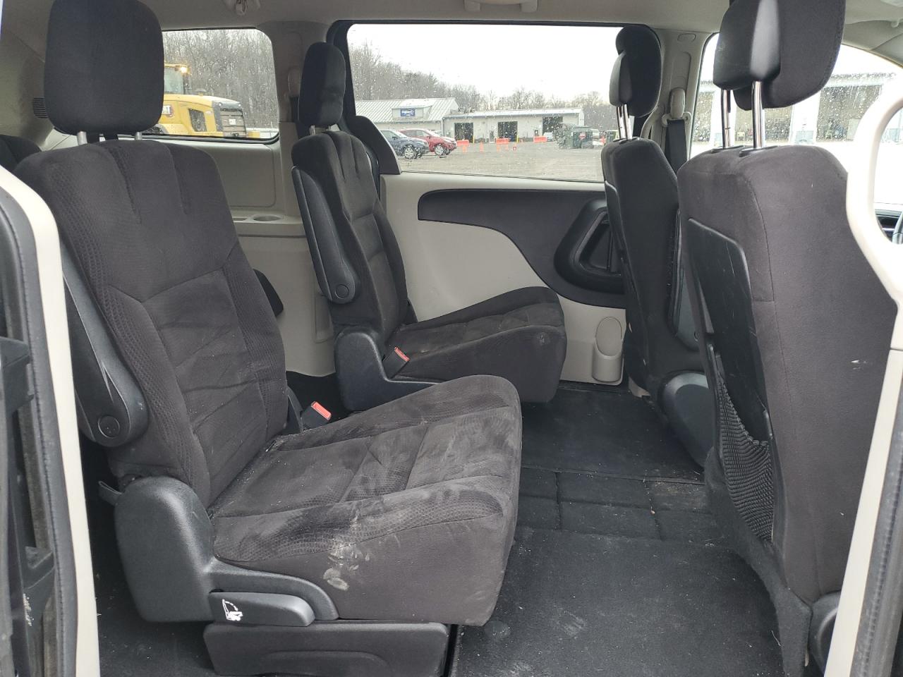 2014 Dodge Caravan - Image 11