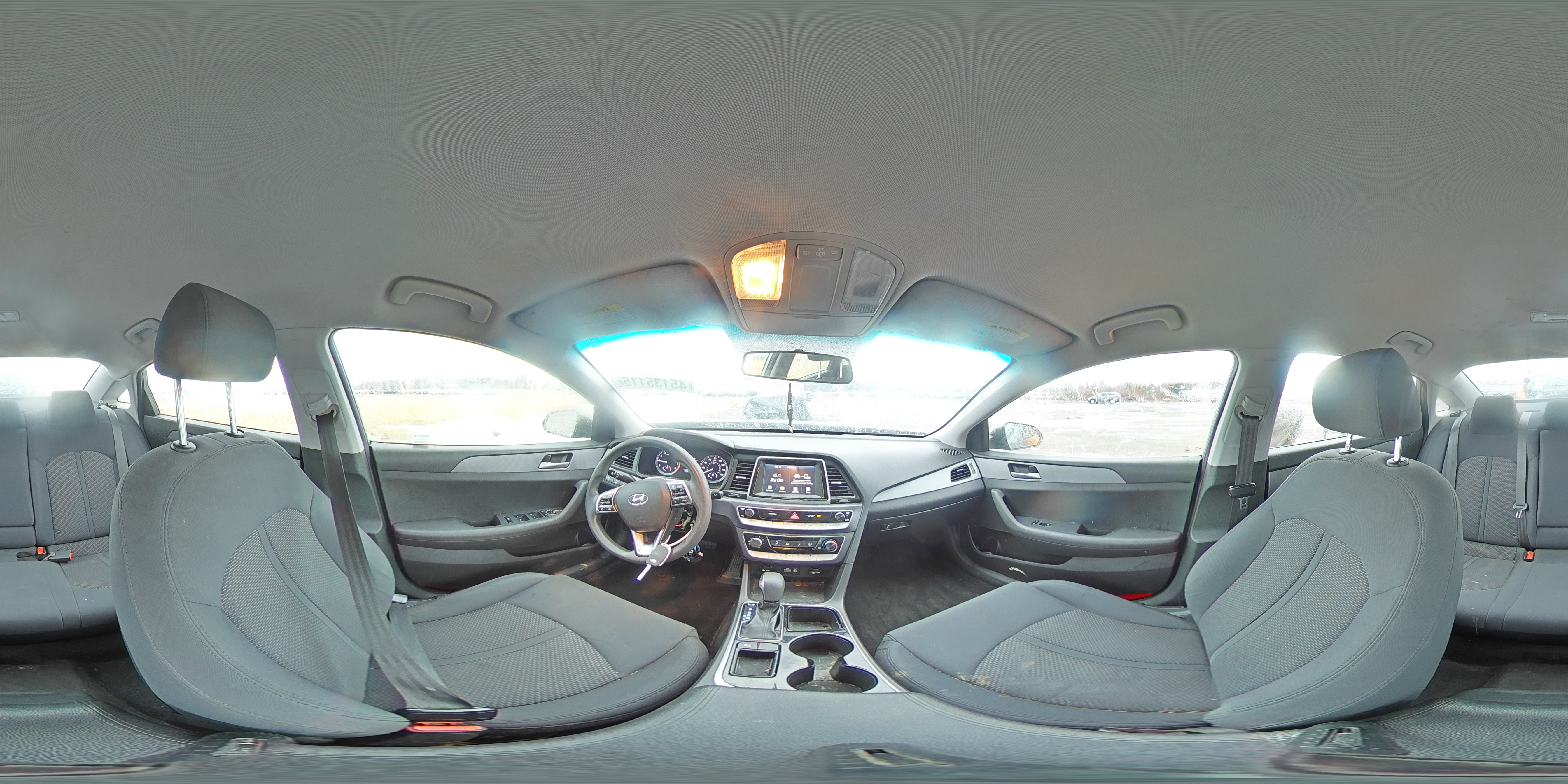 2018 Hyundai Sonata - Image 12