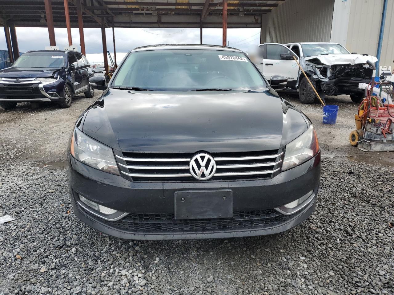 2015 Volkswagen Passat - Image 5
