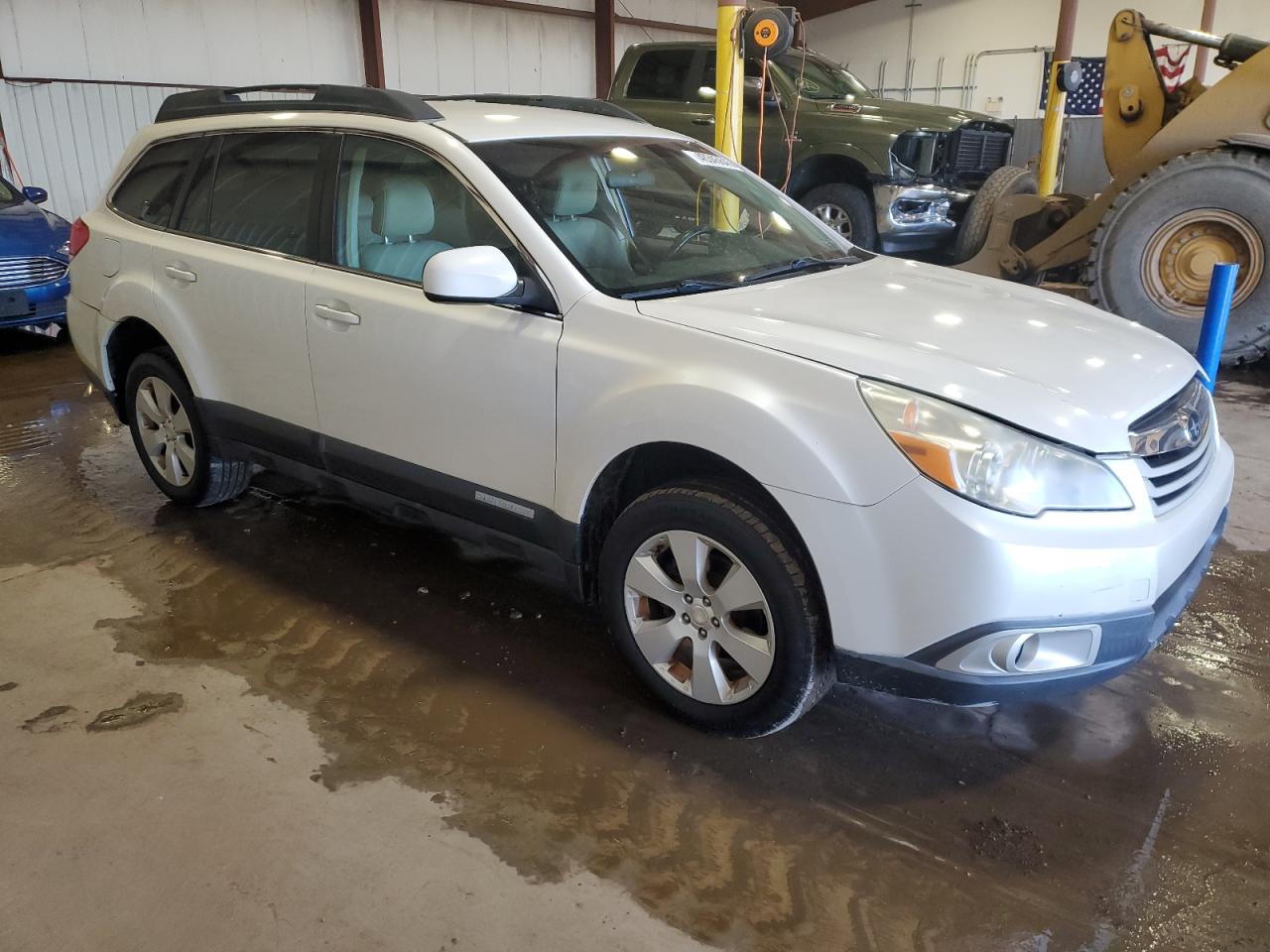 2011 Subaru Outback - Image 4