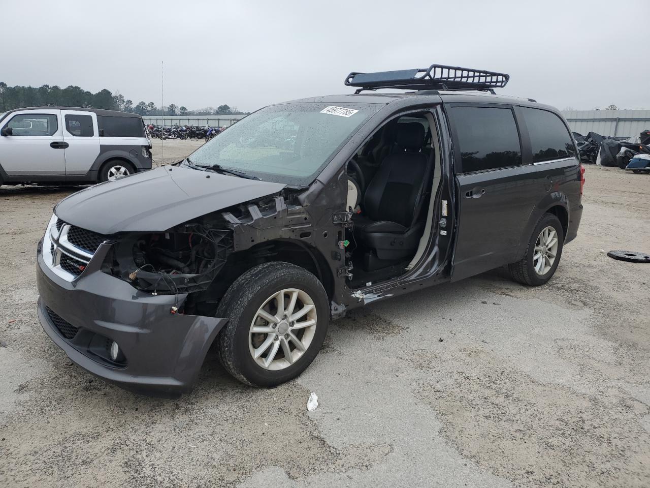 2019 Dodge Caravan - Image 1