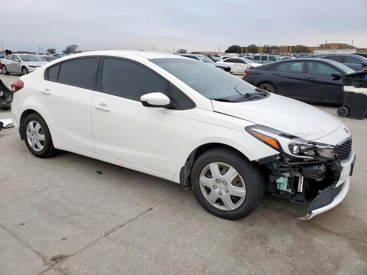 2017 Kia Forte - Image 4