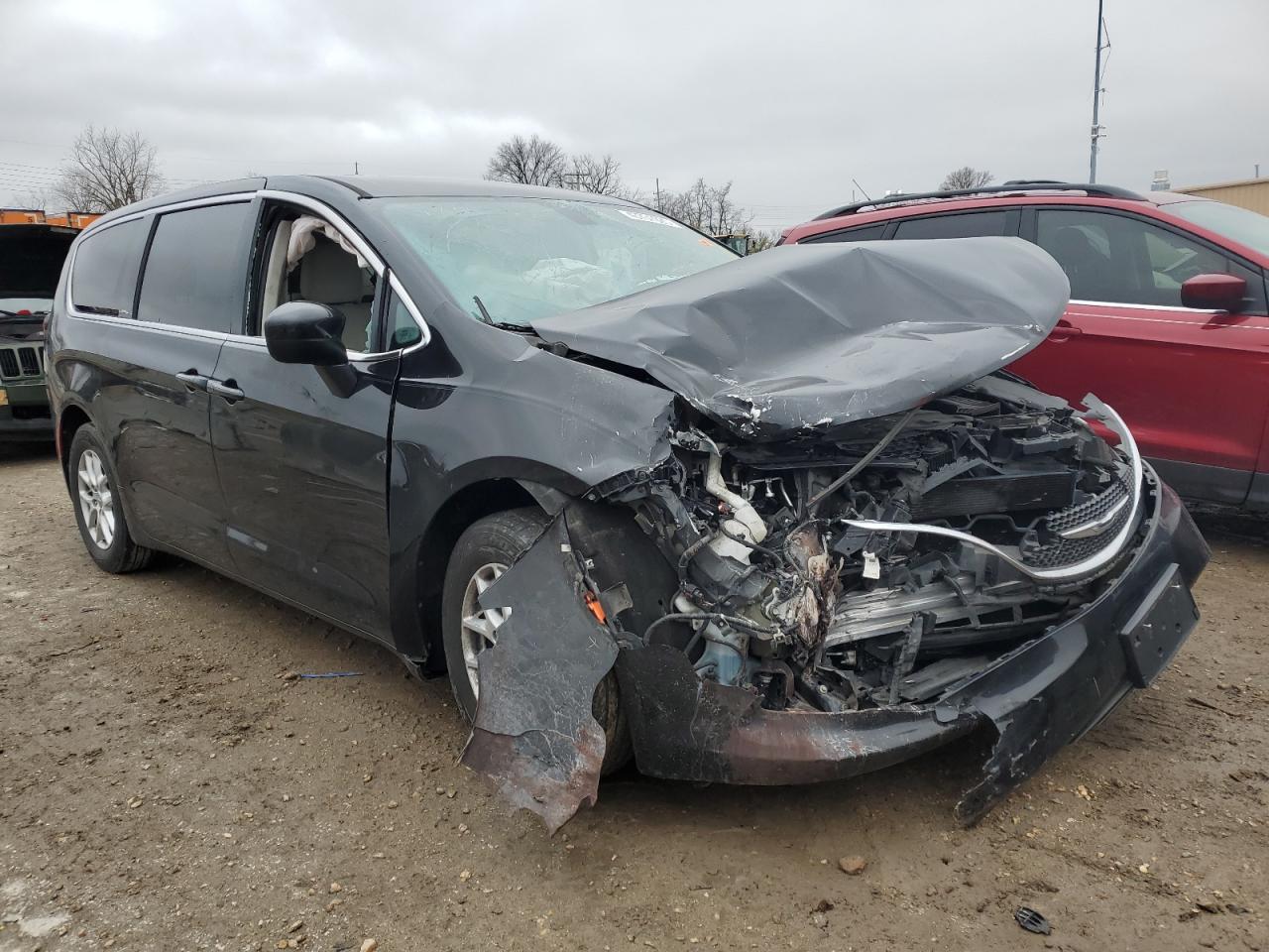 2017 Chrysler Pacifica - Image 4