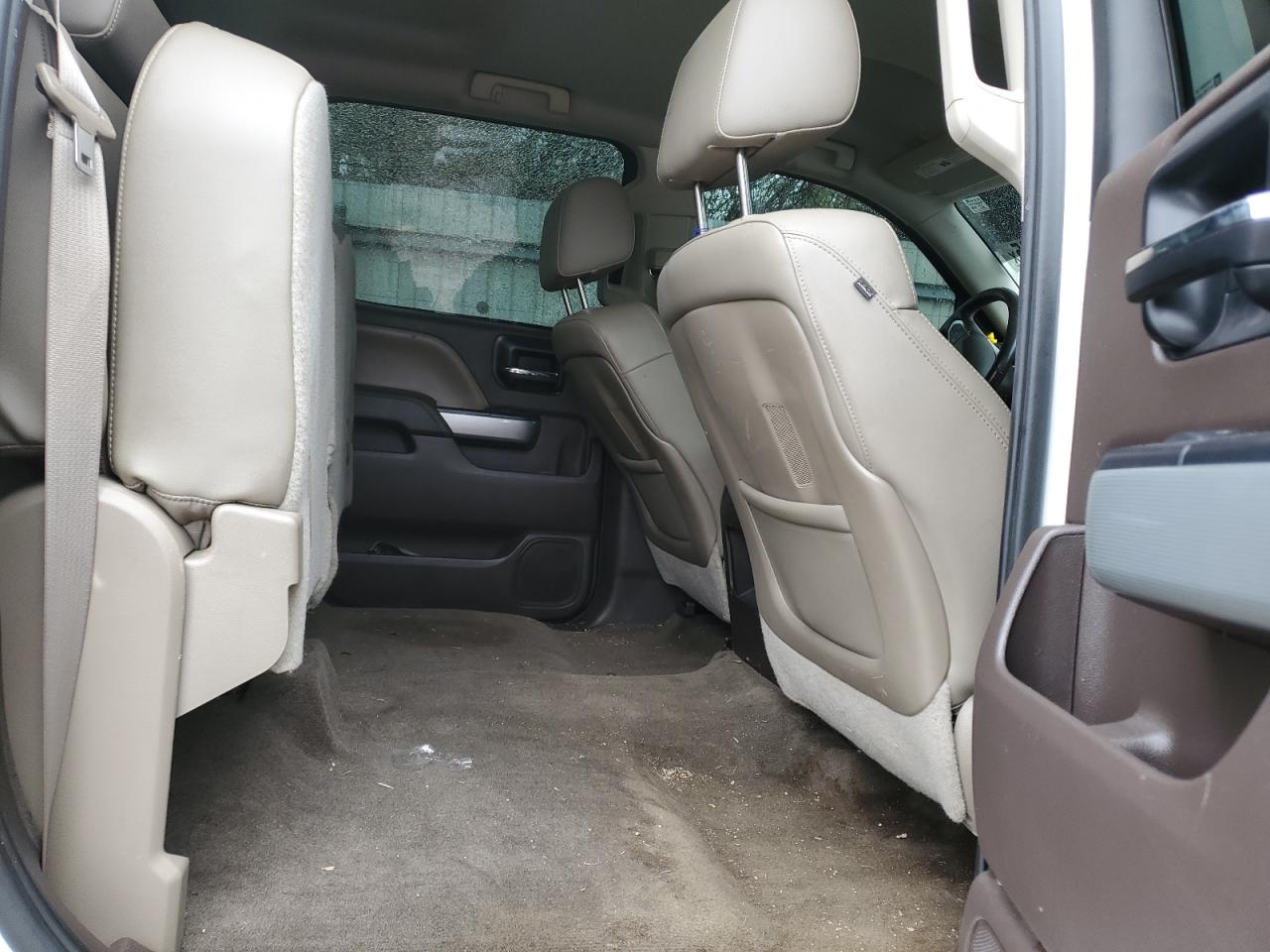 2014 Chevrolet Silverado - Image 11