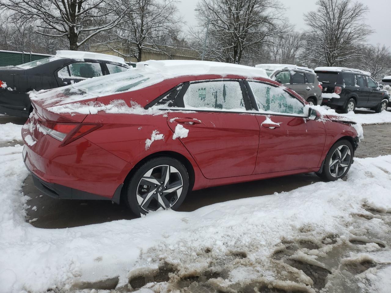 2023 Hyundai Elantra - Image 3