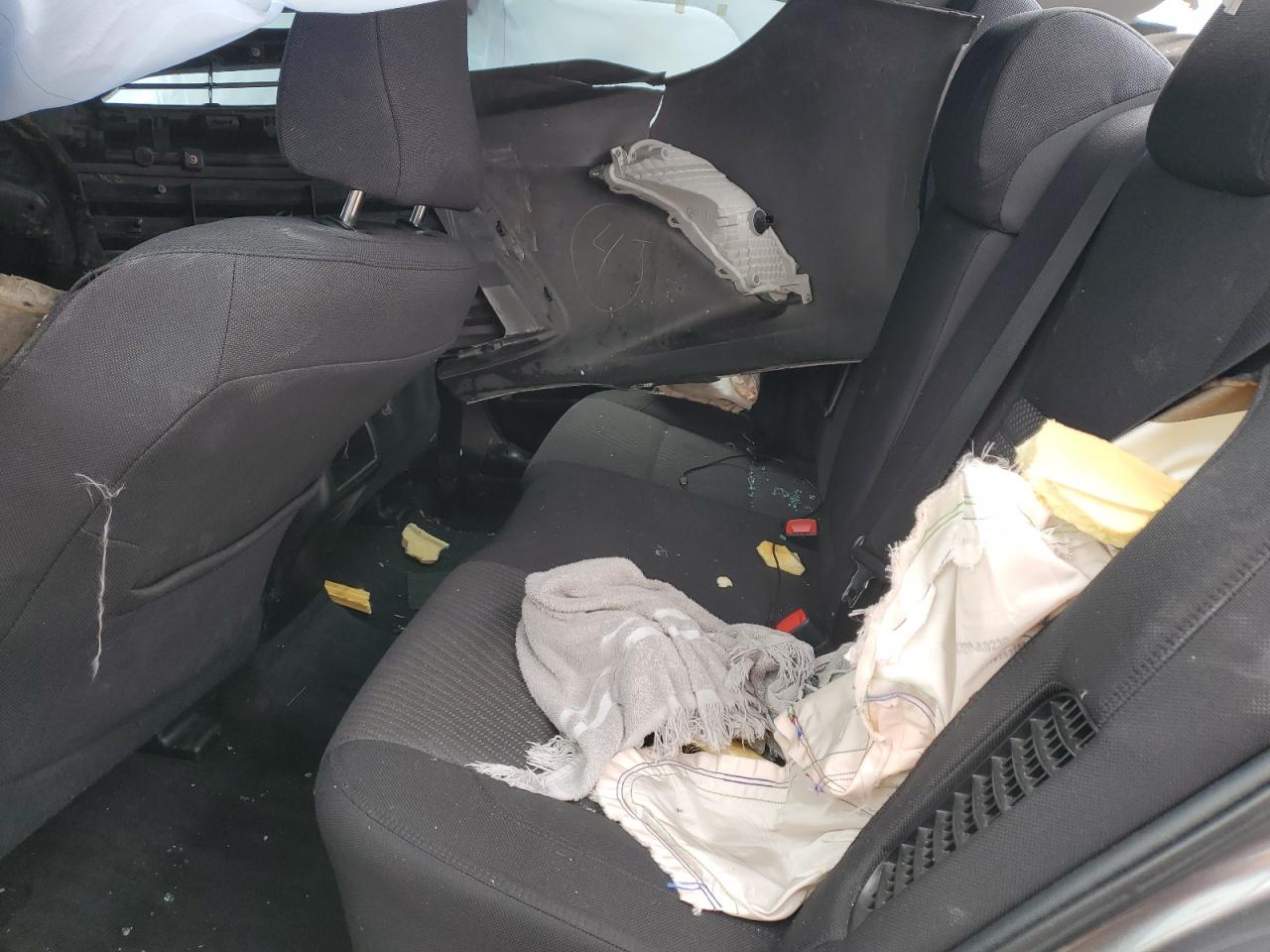 2016 Toyota Camry - Image 10