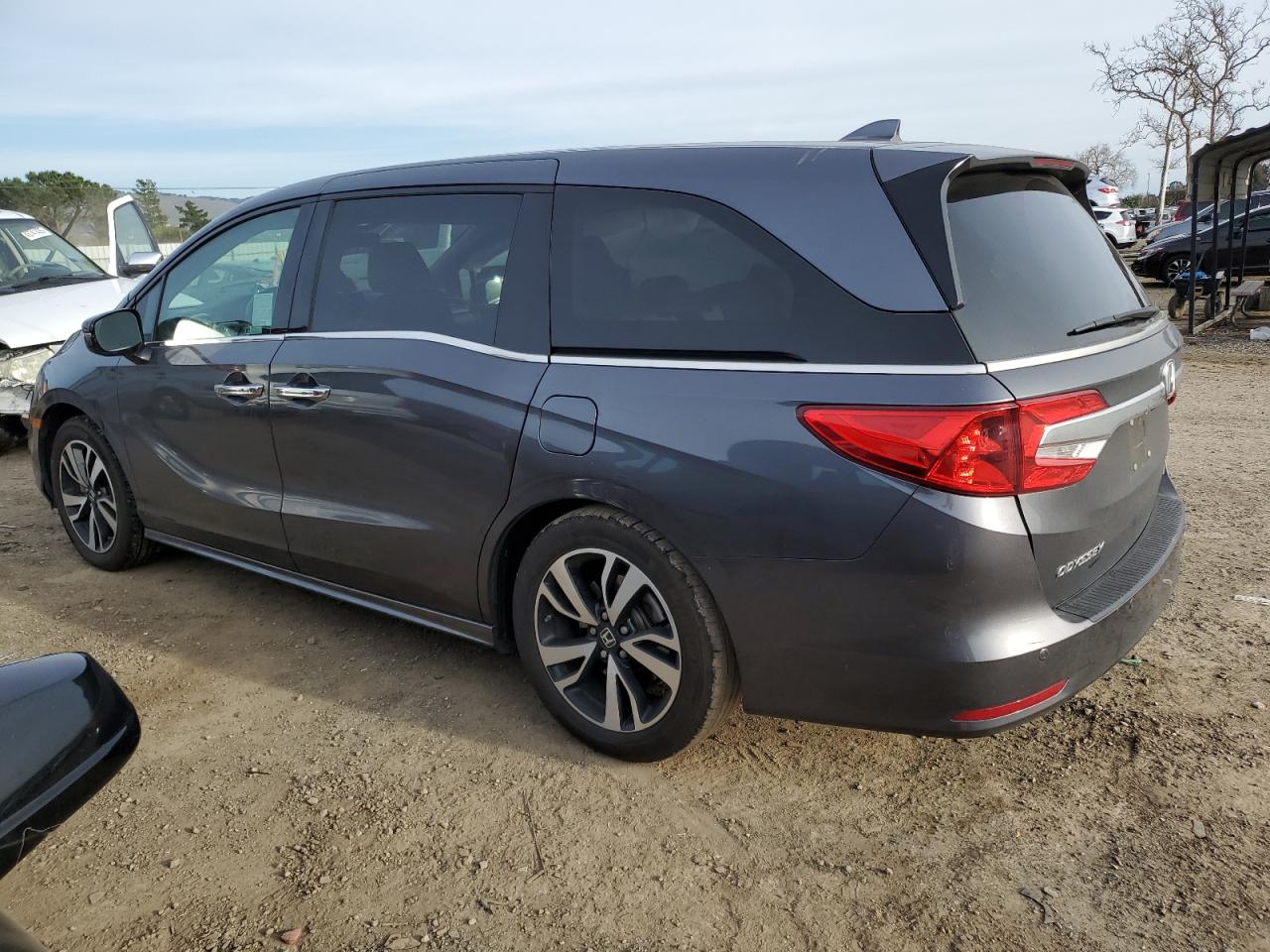 2018 Honda Odyssey - Image 2