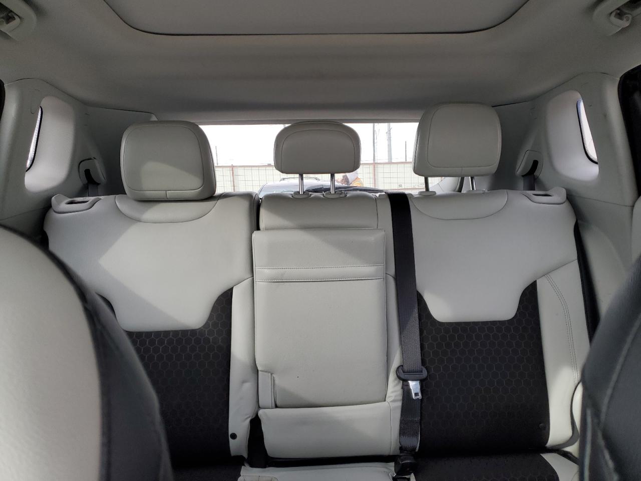 2017 Jeep Compass - Image 10