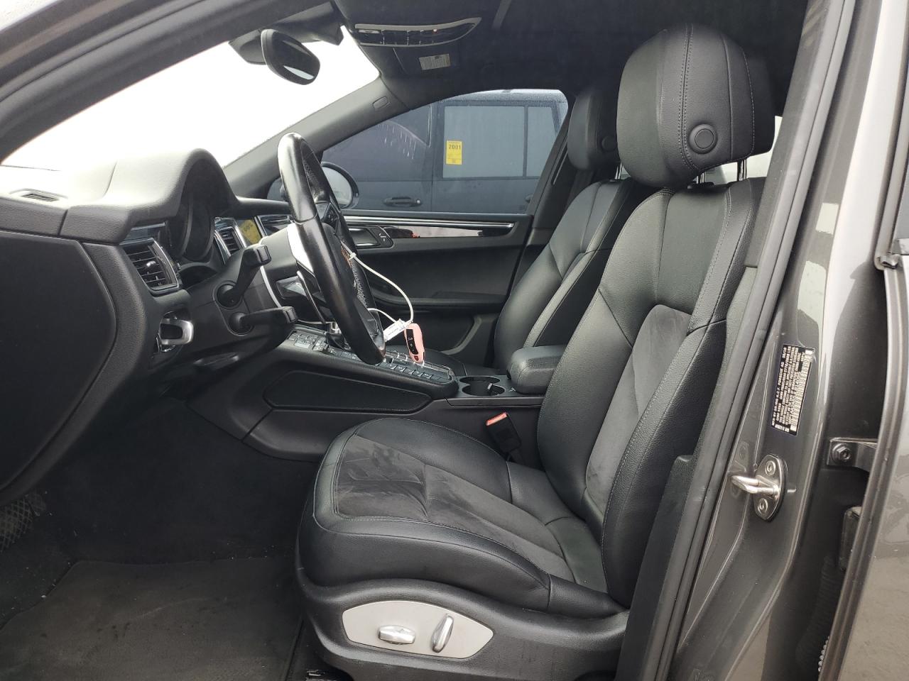 2018 Porsche Macan - Image 7