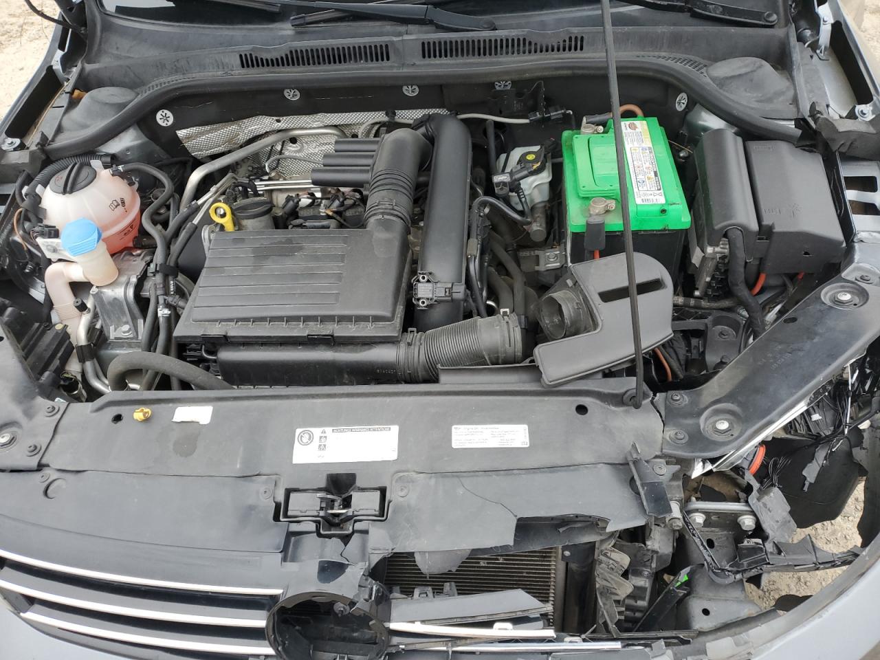 2016 Volkswagen Jetta - Image 13