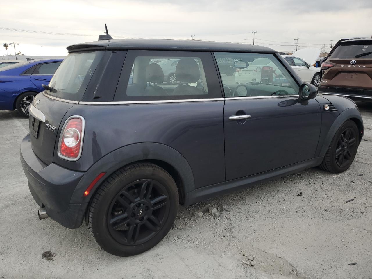 2013 MINI Cooper - Image 3