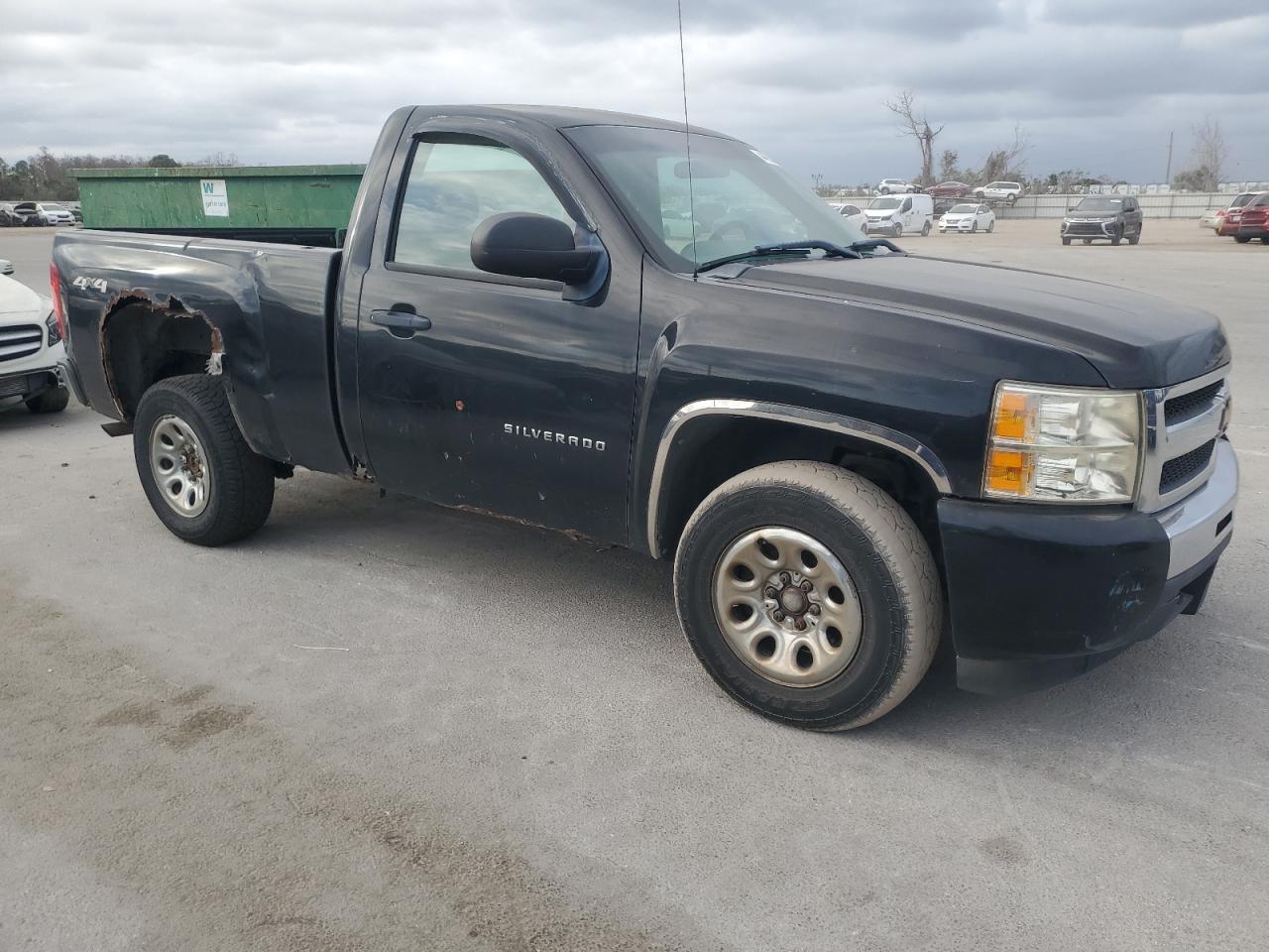 2011 Chevrolet Silverado - Image 4