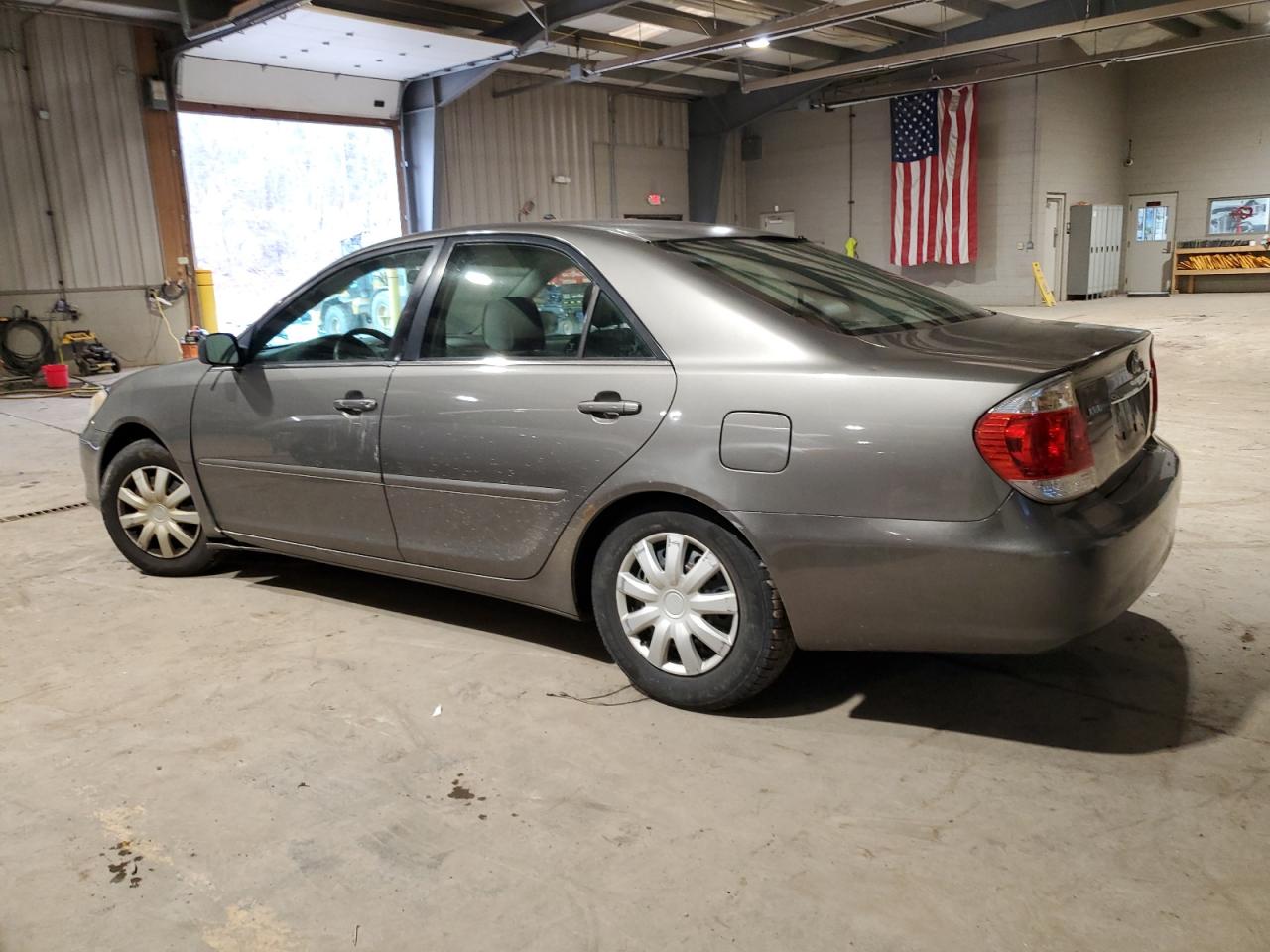 2006 Toyota Camry - Image 2