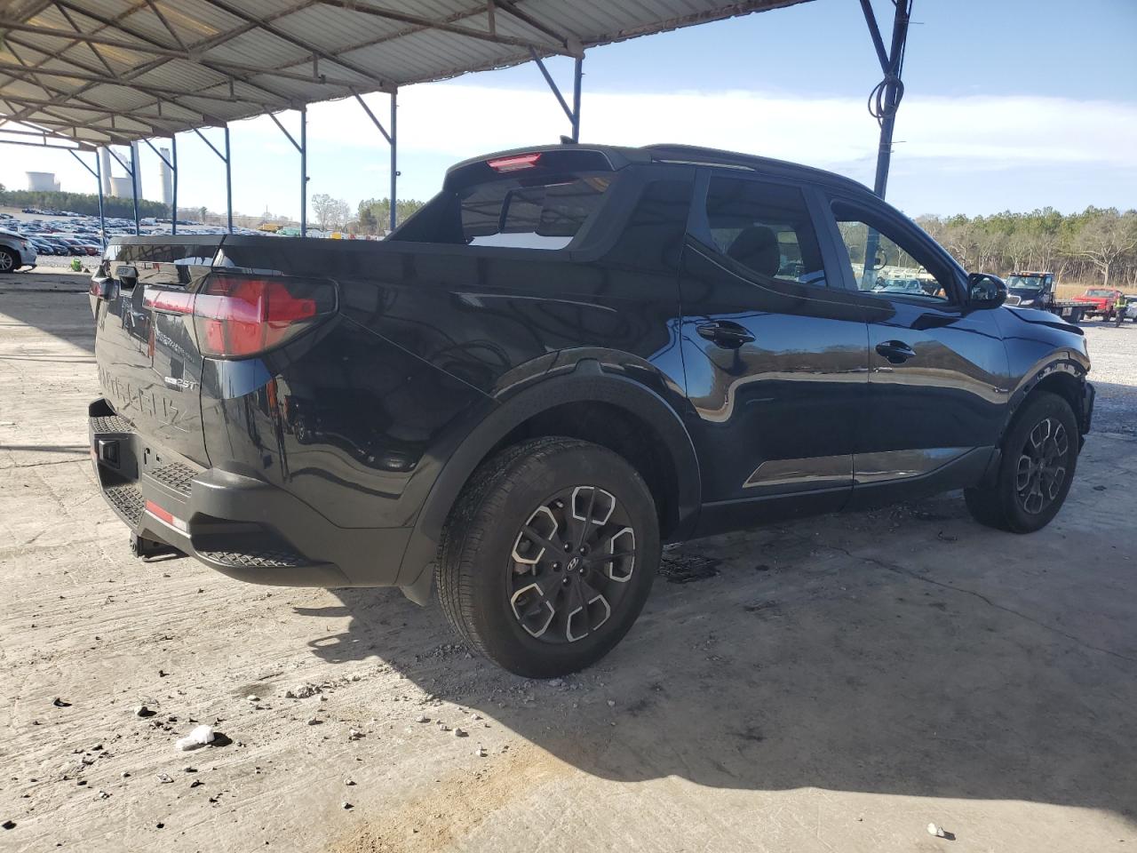 2023 Hyundai Santa Cruz - Image 3