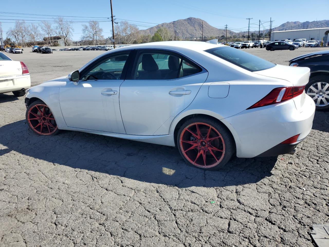 2016 Lexus IS - Image 2