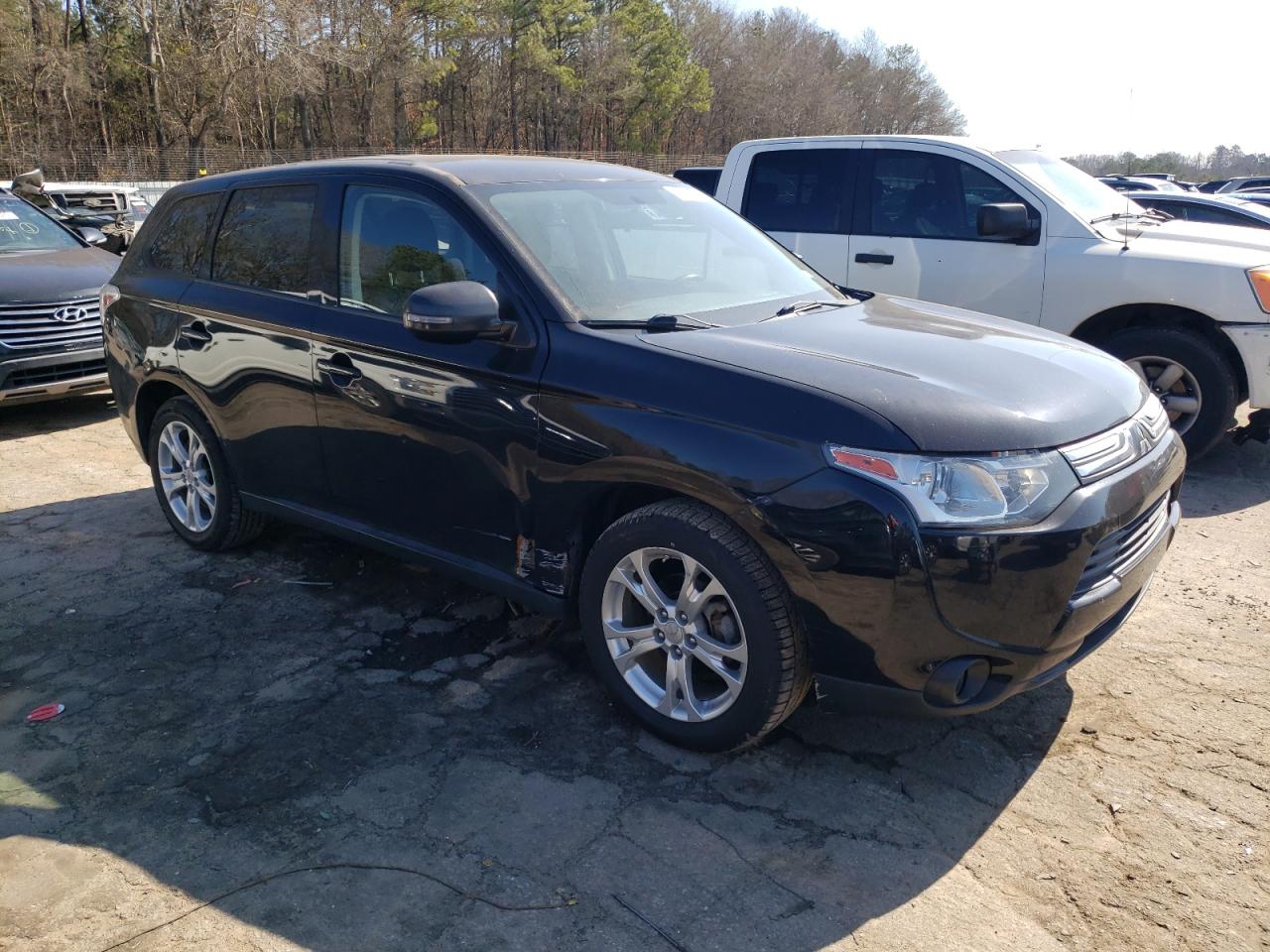 2014 Mitsubishi Outlander - Image 4