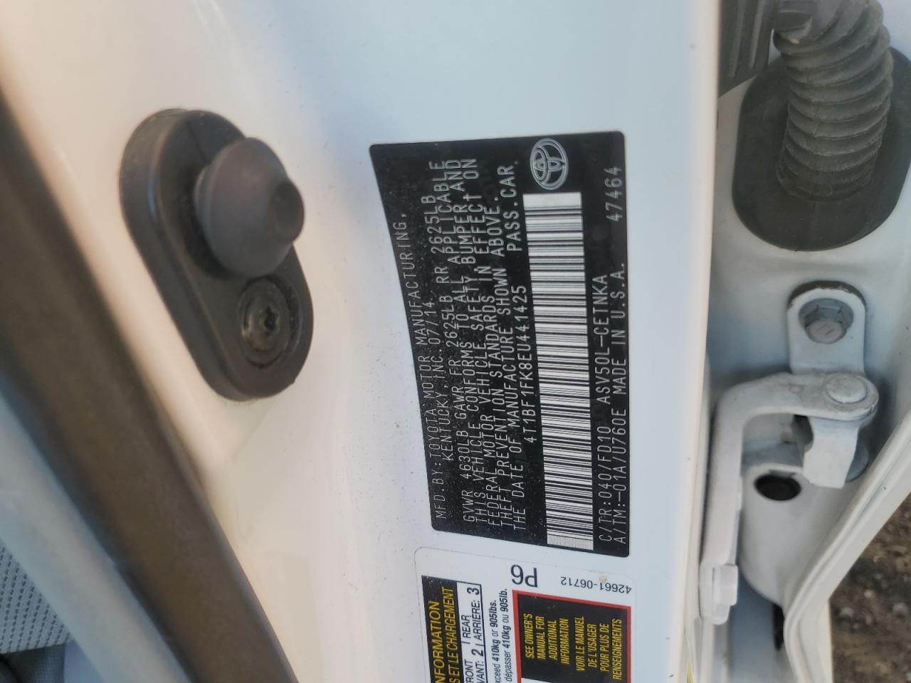 2014 Toyota Camry - Image 12