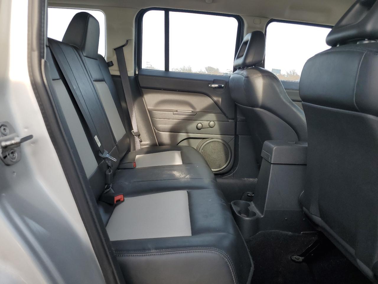 2008 Jeep Liberty (Patriot) - Image 11