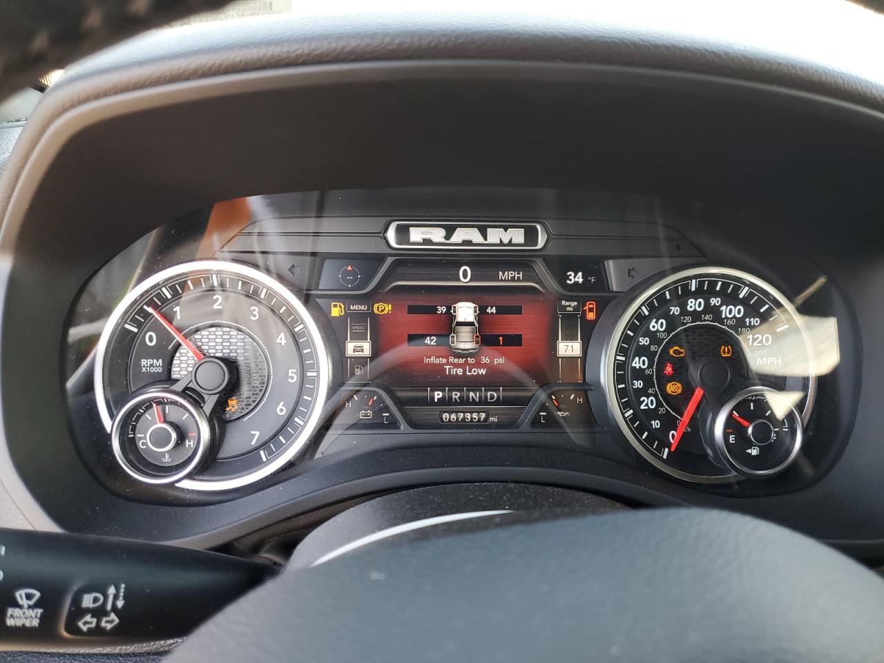 2022 RAM 1500 - Image 9