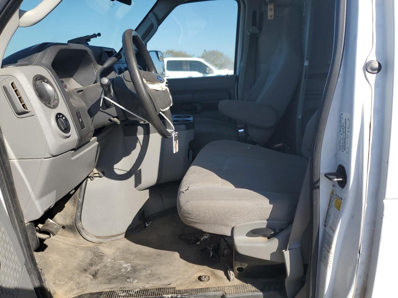 2014 Ford Econoline - Image 7