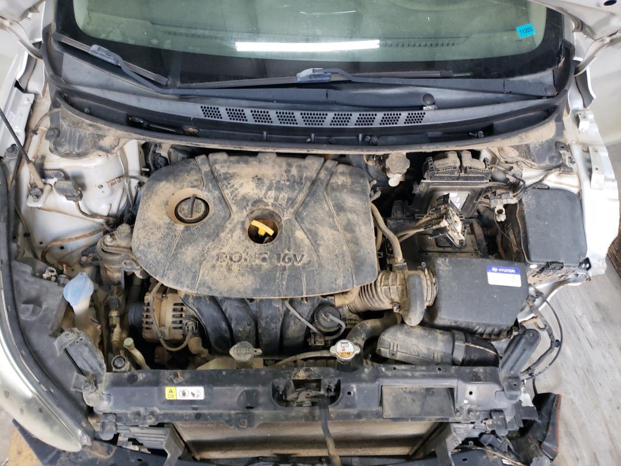 2014 Hyundai Elantra - Image 11