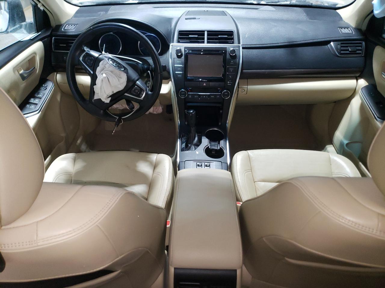 2016 Toyota Camry - Image 8