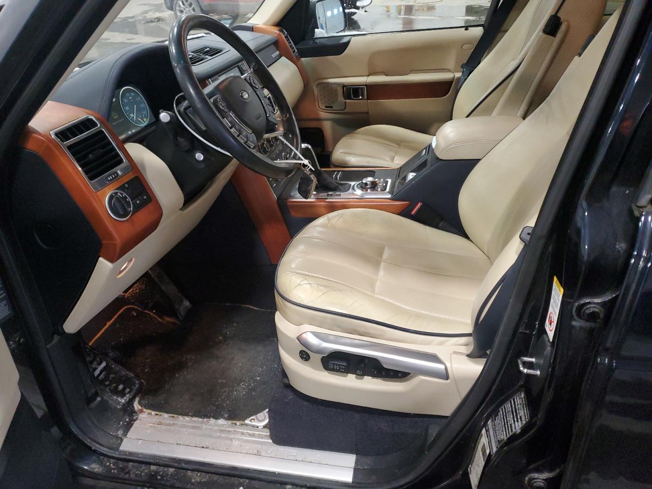 2010 Land Rover Range Rover - Image 7