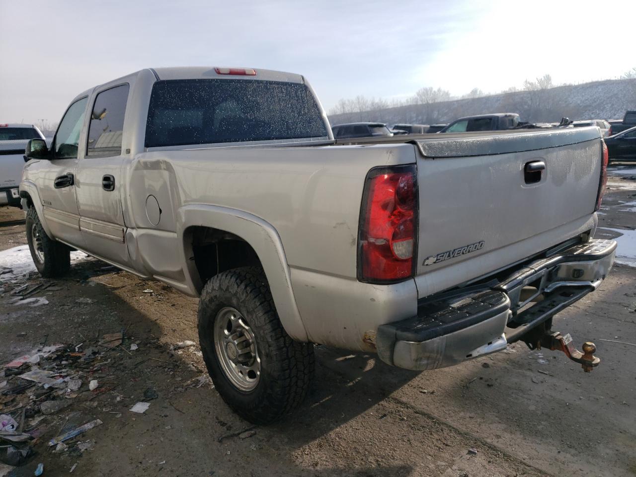 2006 Chevrolet Silverado - Image 2