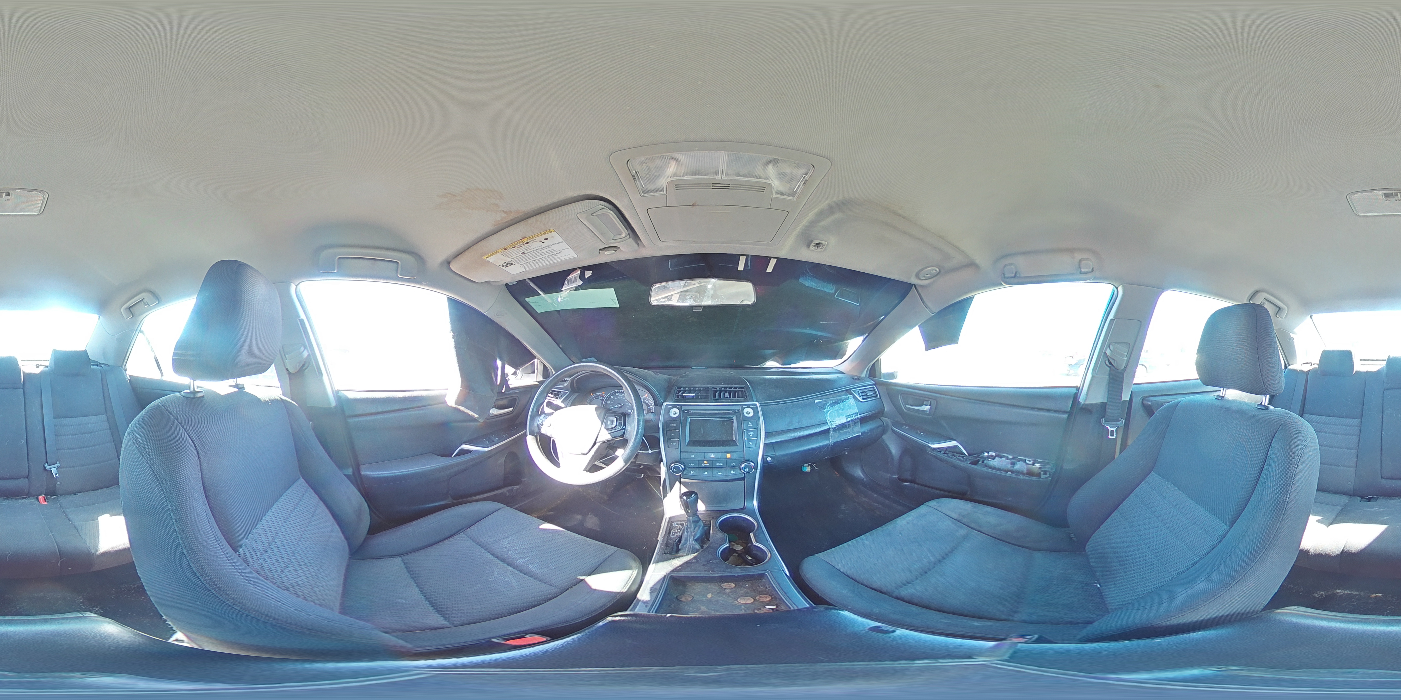 2015 Toyota Camry - Image 13