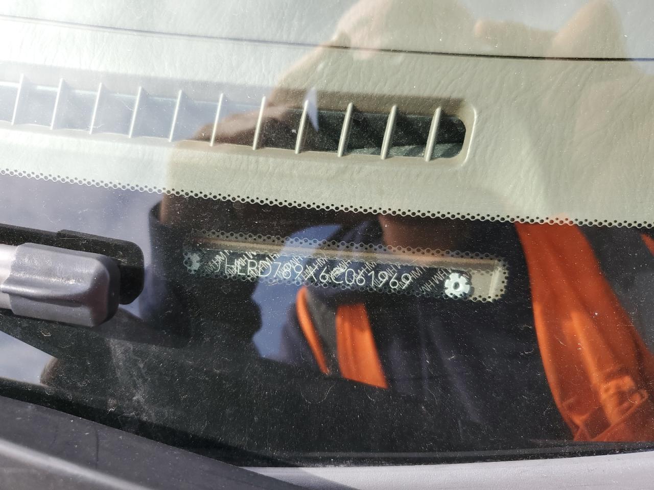 2006 Honda CR-V - Image 13
