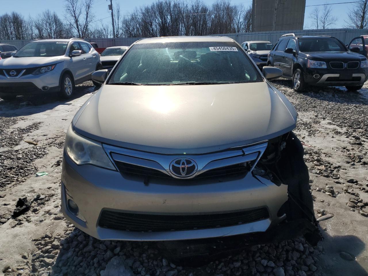 2014 Toyota Camry - Image 5