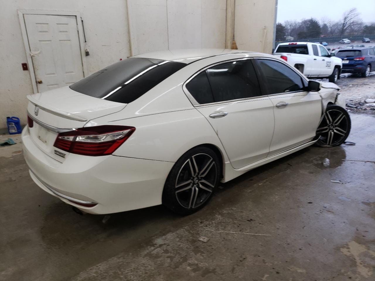 2017 Honda Accord - Image 3