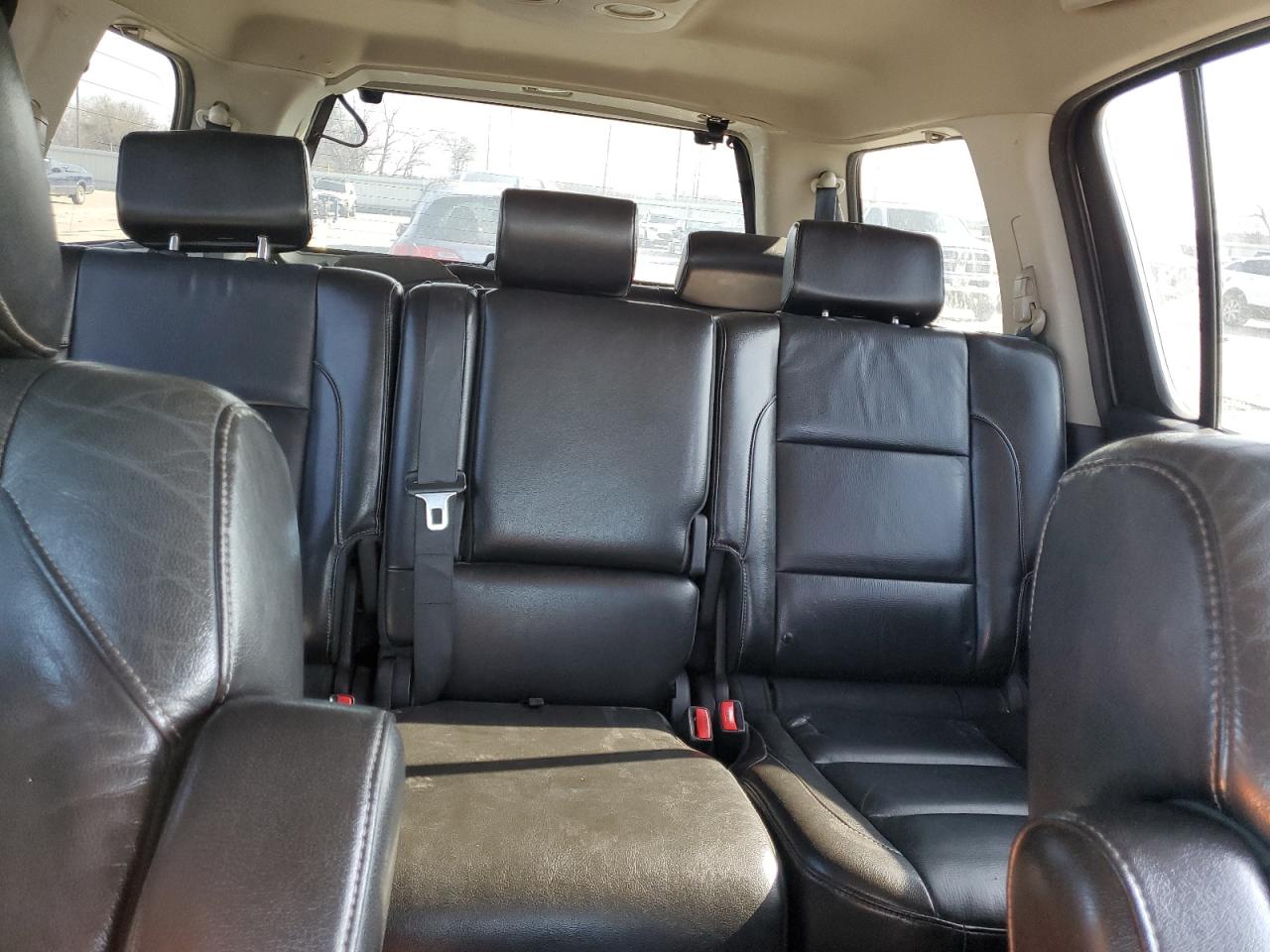2010 Nissan Armada - Image 10