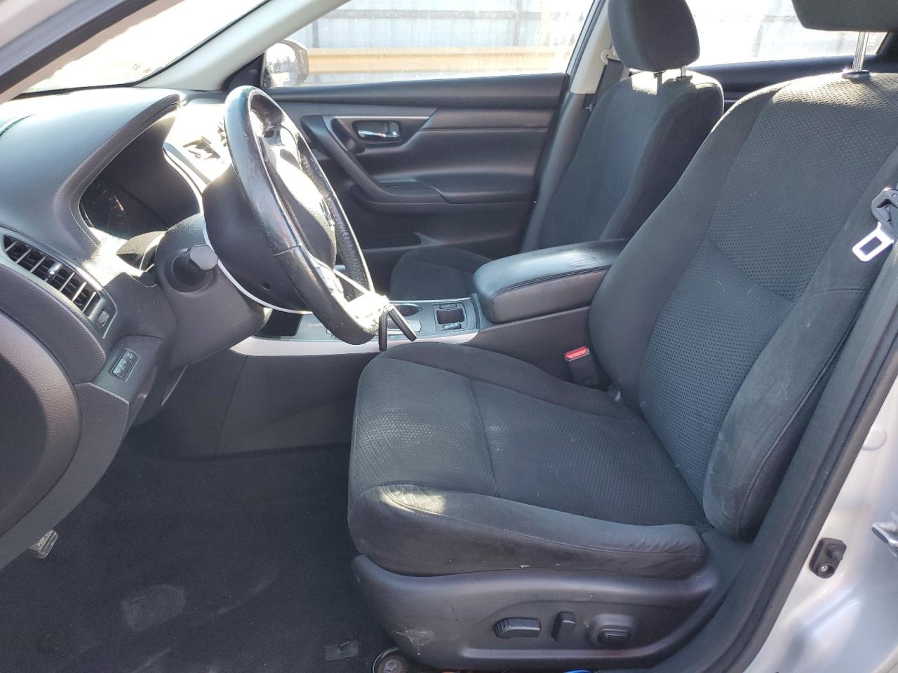 2015 Nissan Altima - Image 7
