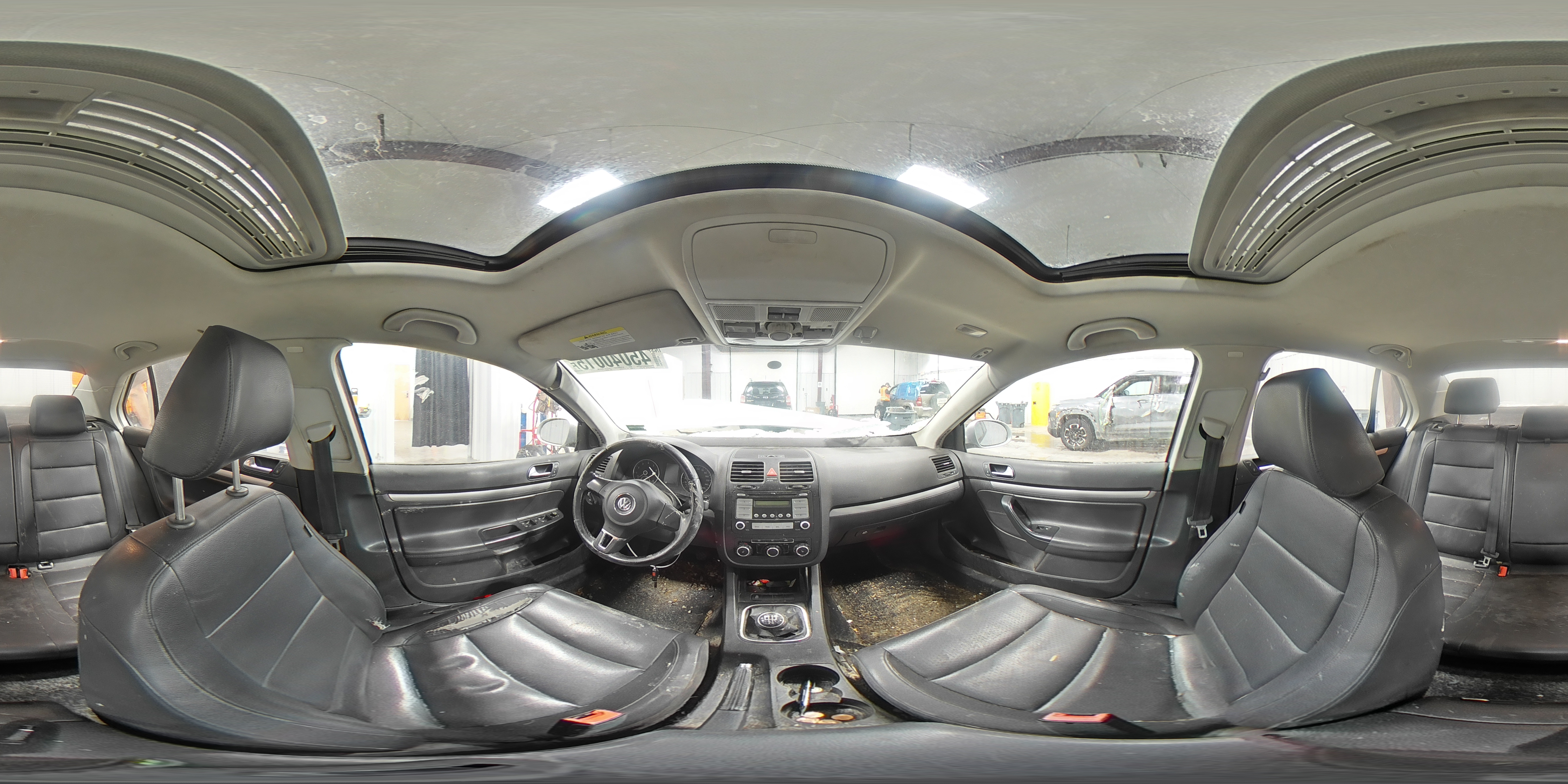 2010 Volkswagen Jetta - Image 12