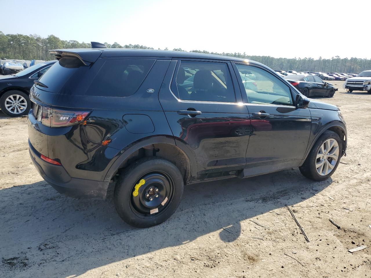 2021 Land Rover Discovery - Image 3