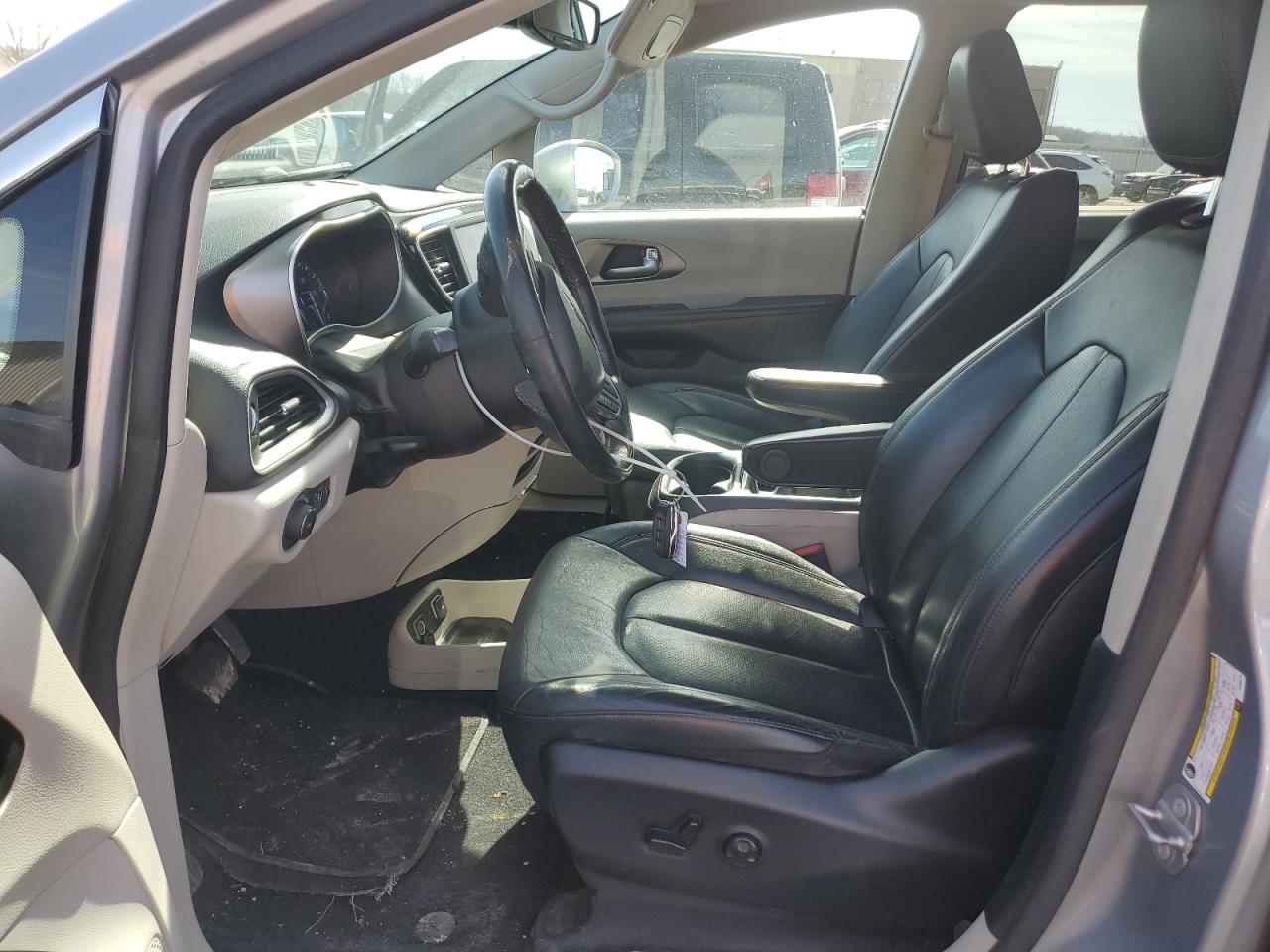 2020 Chrysler Pacifica - Image 7