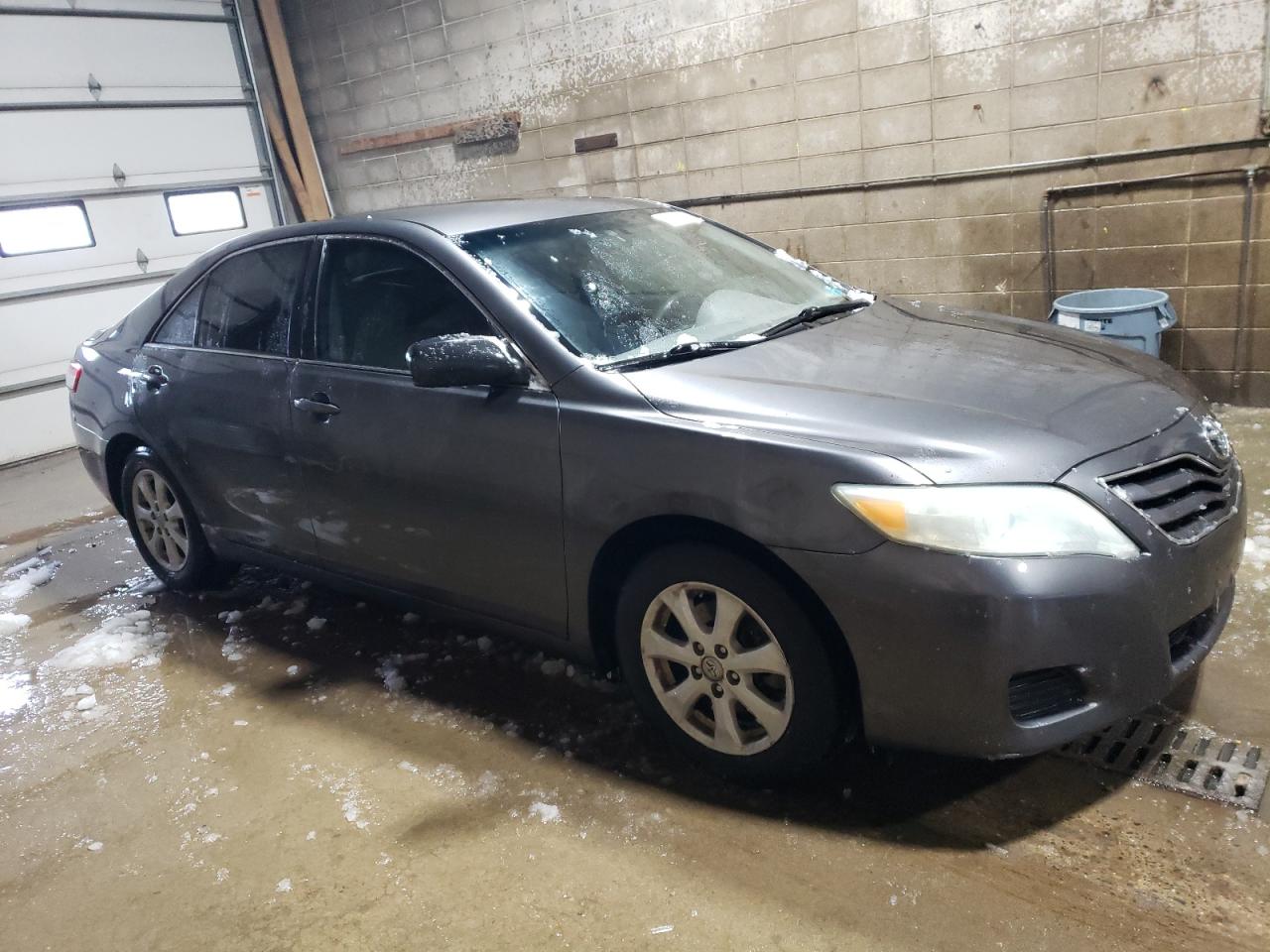 2010 Toyota Camry - Image 4