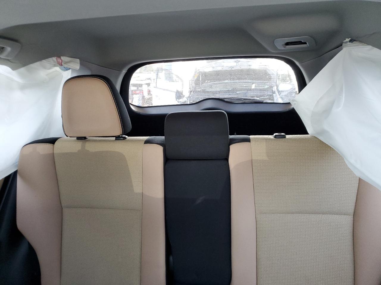 2017 Toyota RAV 4 - Image 10