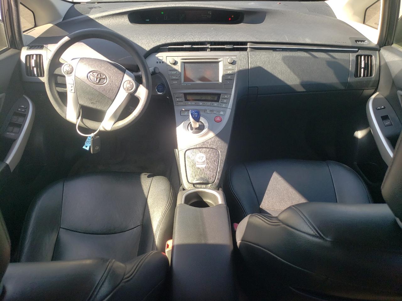 2013 Toyota Prius - Image 8