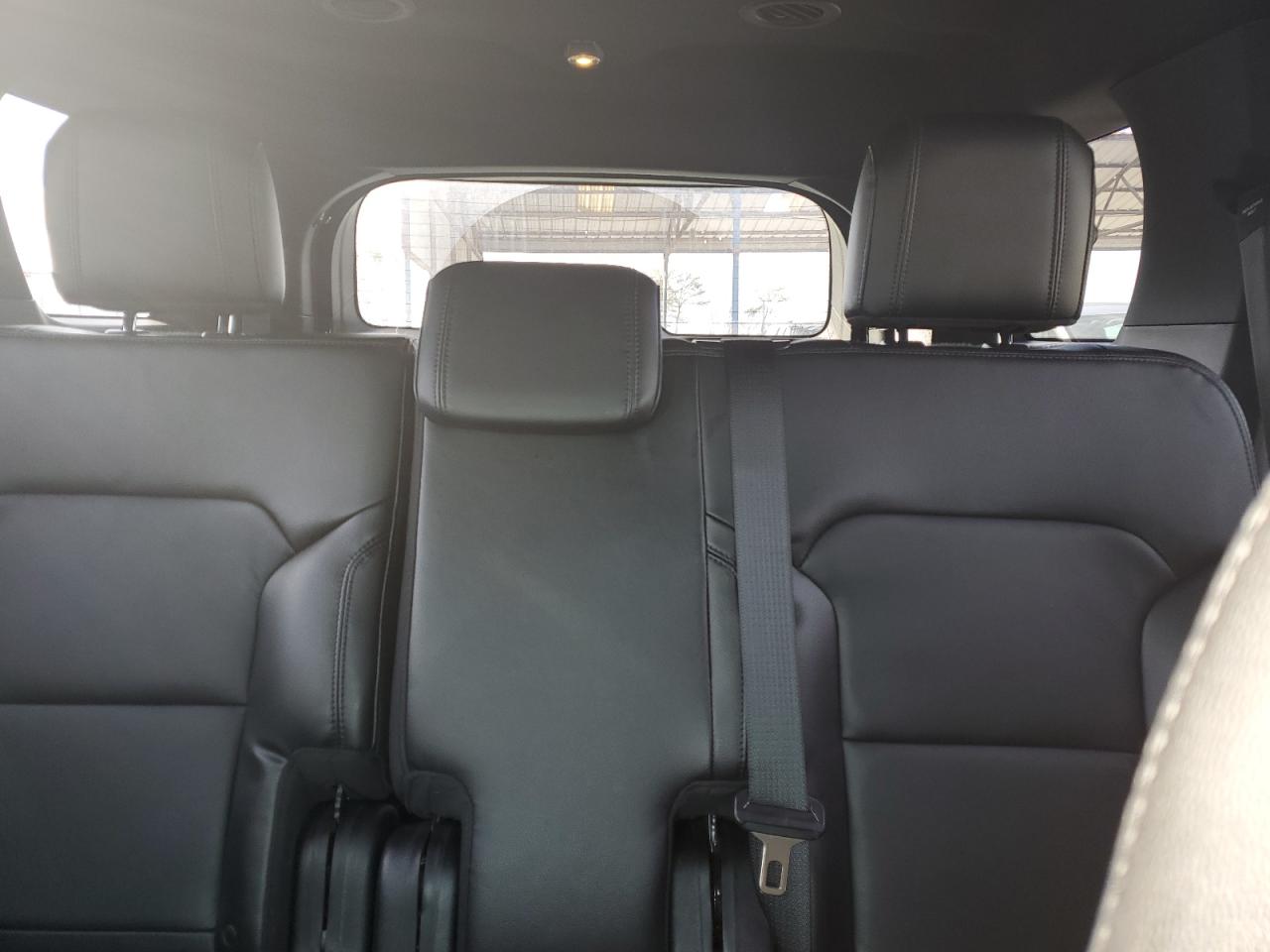 2016 Ford Explorer - Image 10