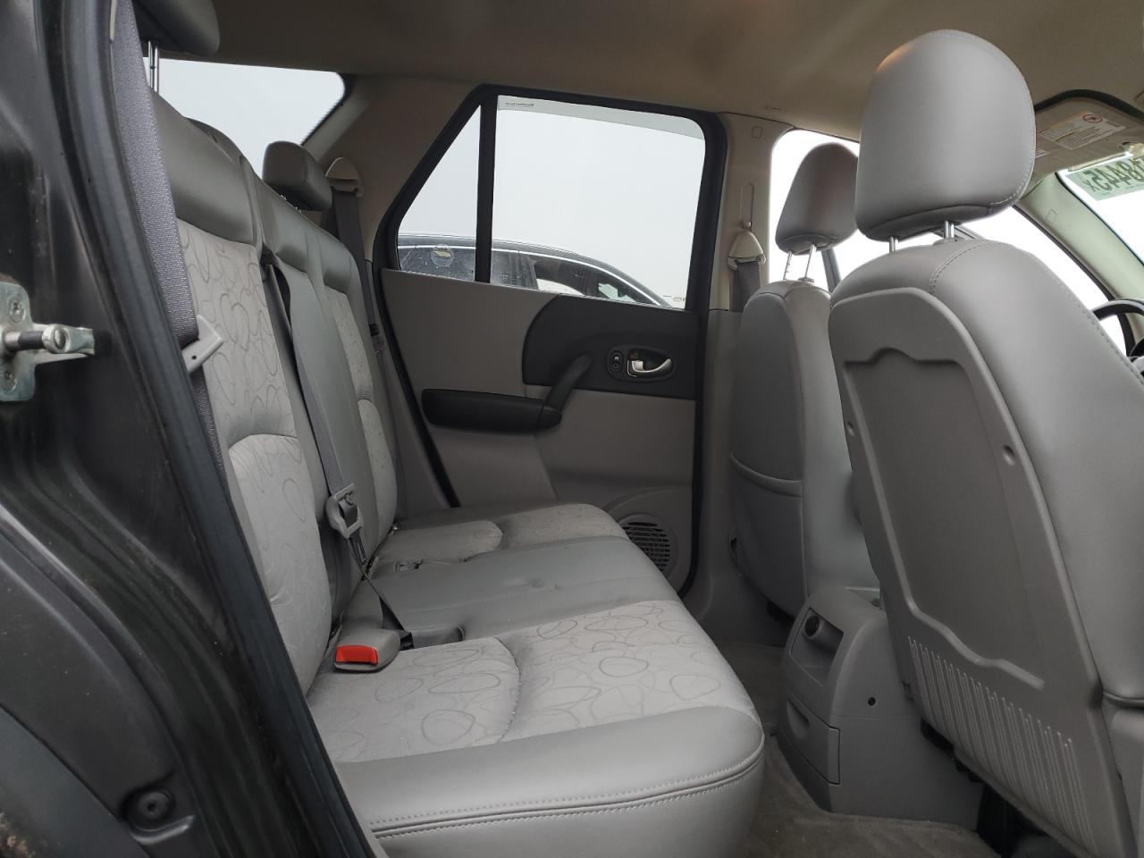 2004 Saturn VUE - Image 10