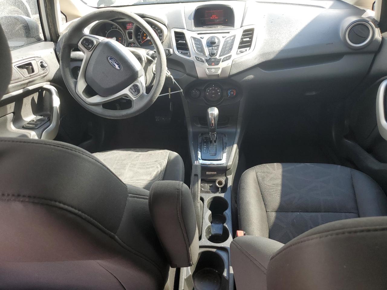 2013 Ford Fiesta - Image 8
