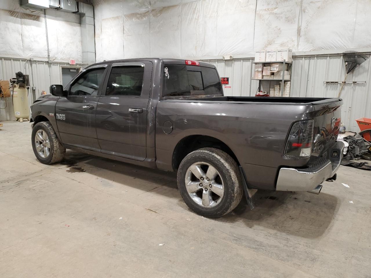 2015 RAM 1500 - Image 2