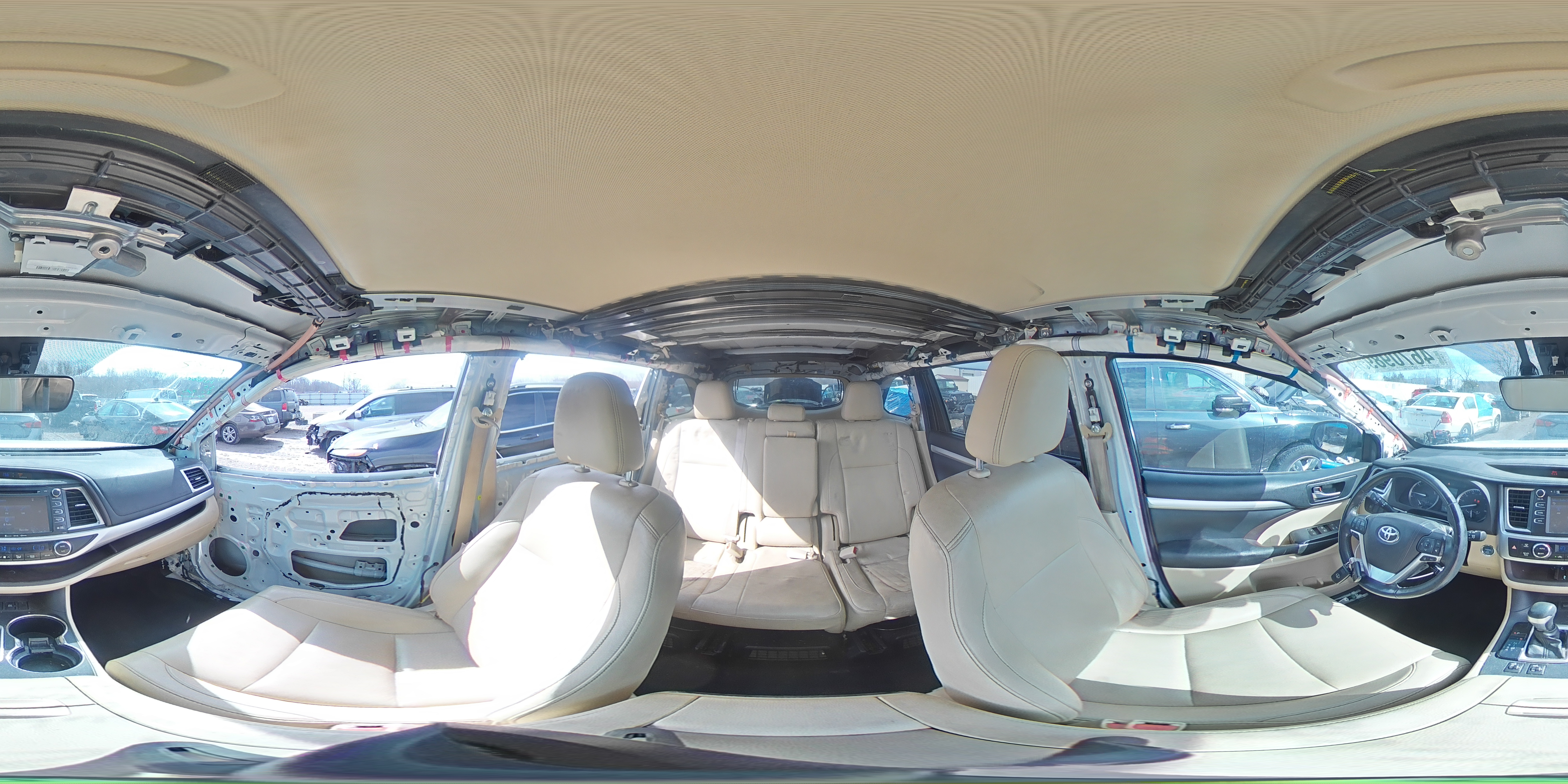 2017 Toyota Highlander - Image 16