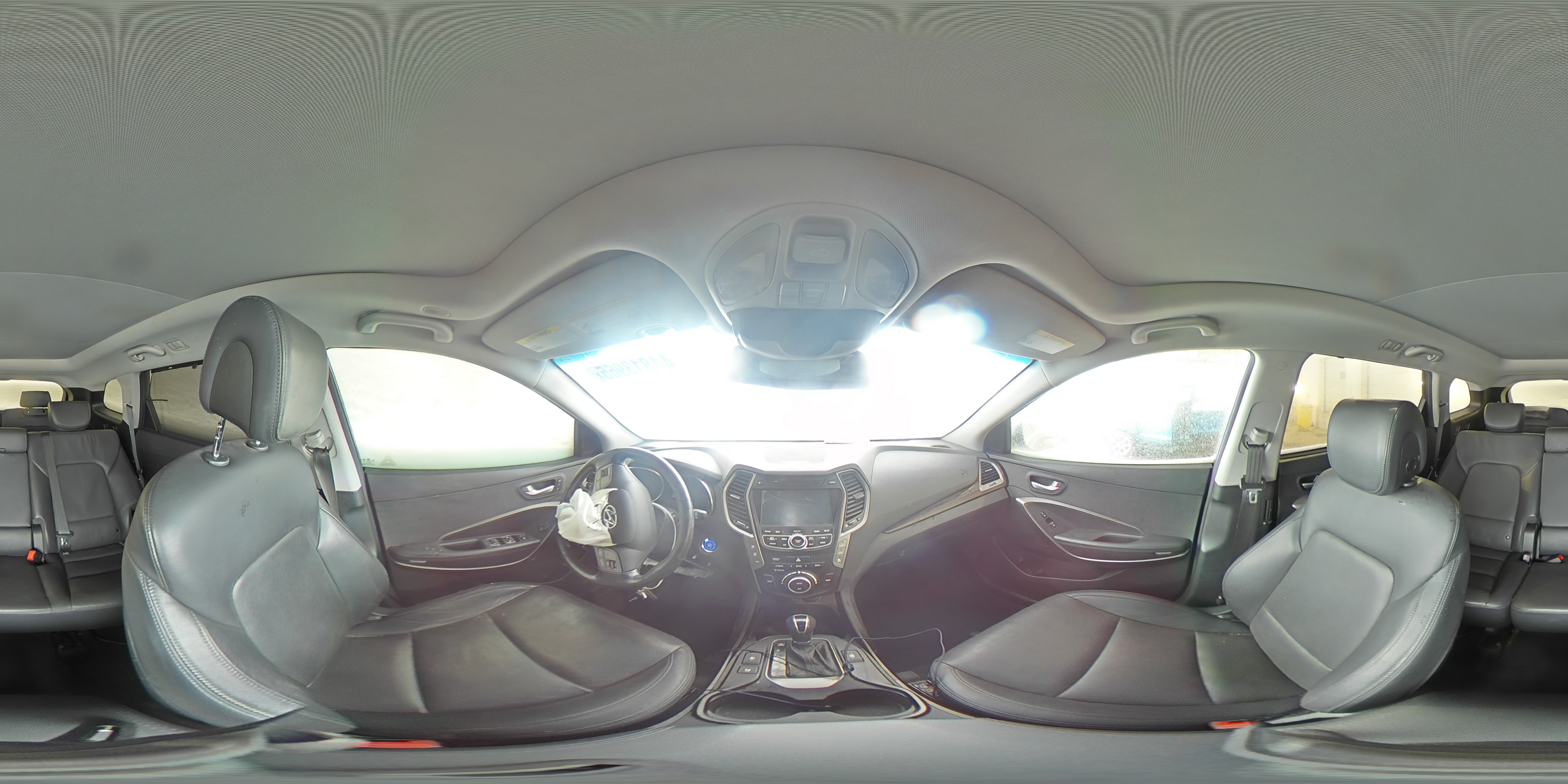 2015 Hyundai Santa Fe - Image 15