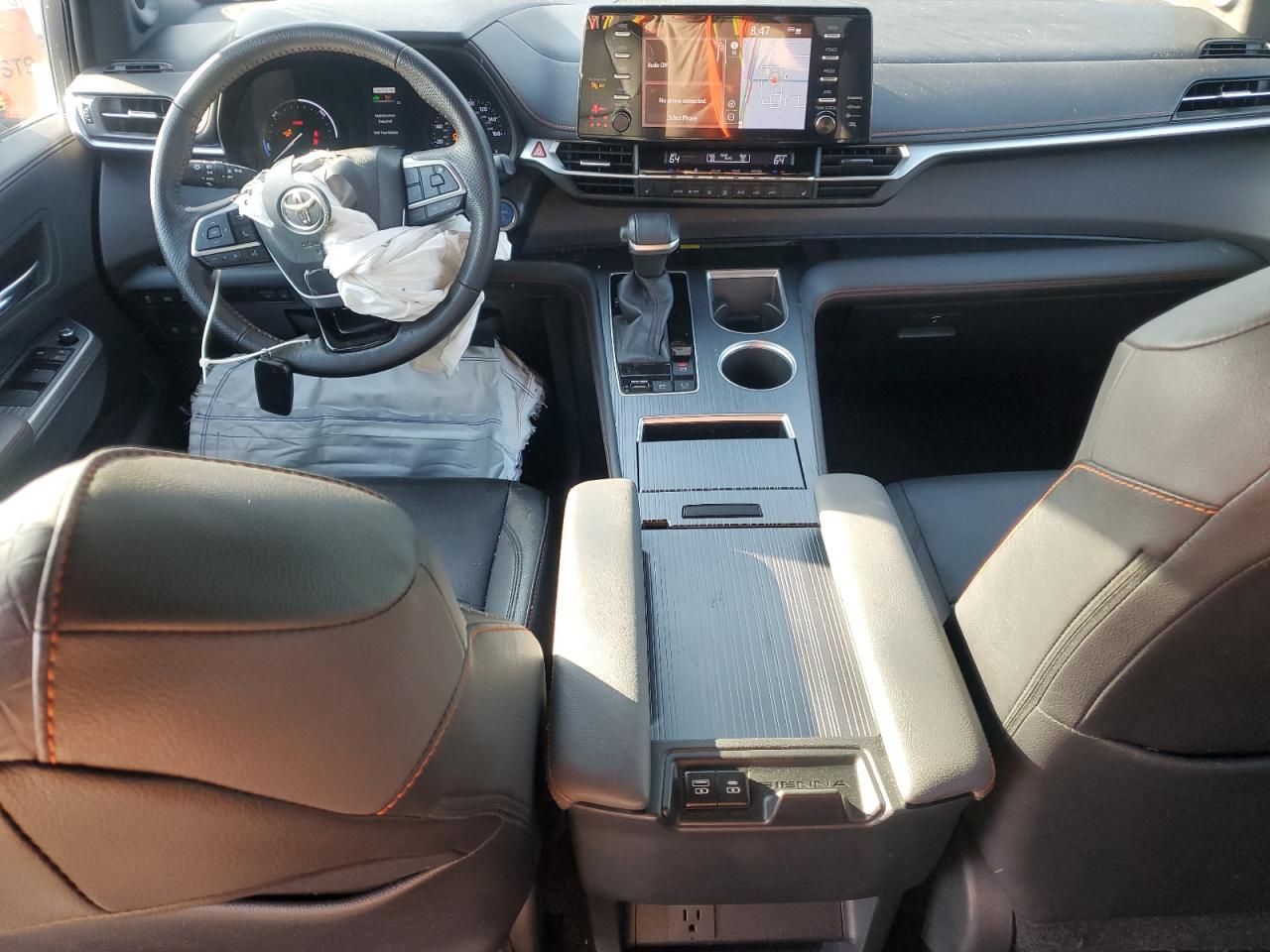 2021 Toyota Sienna - Image 8