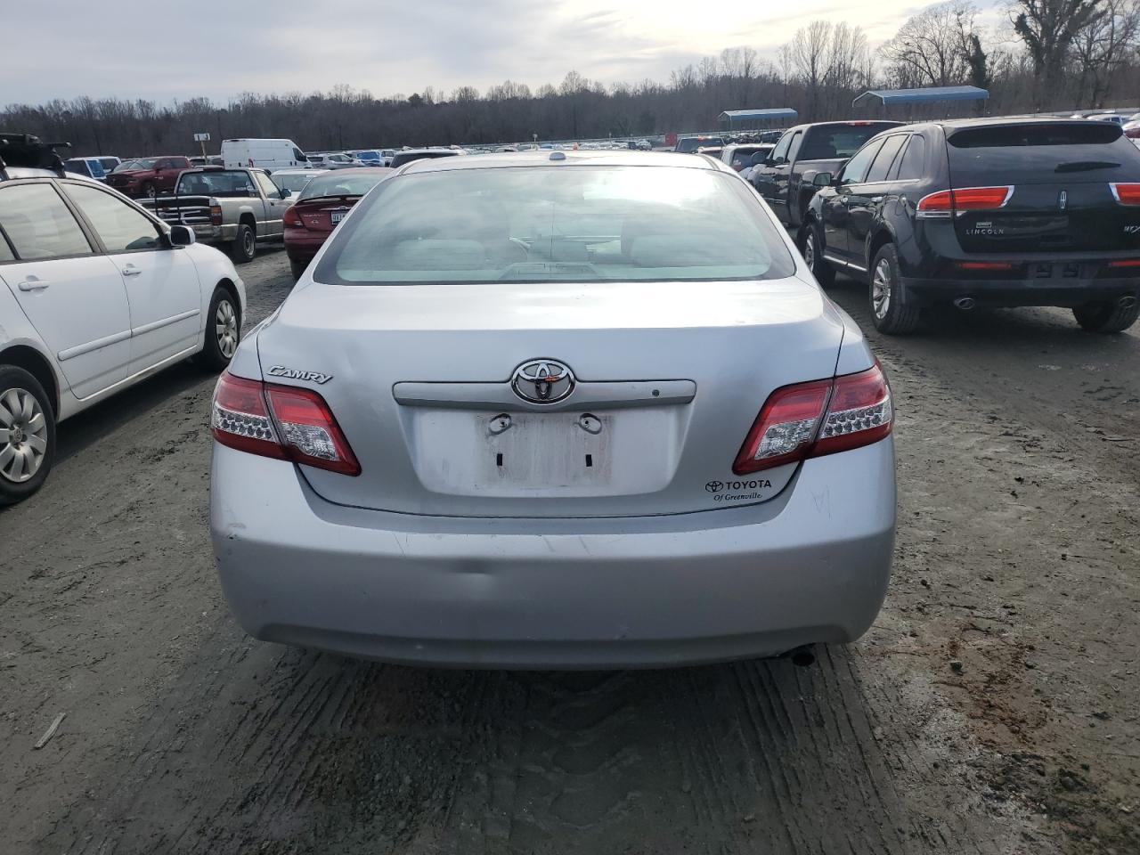 2011 Toyota Camry - Image 6