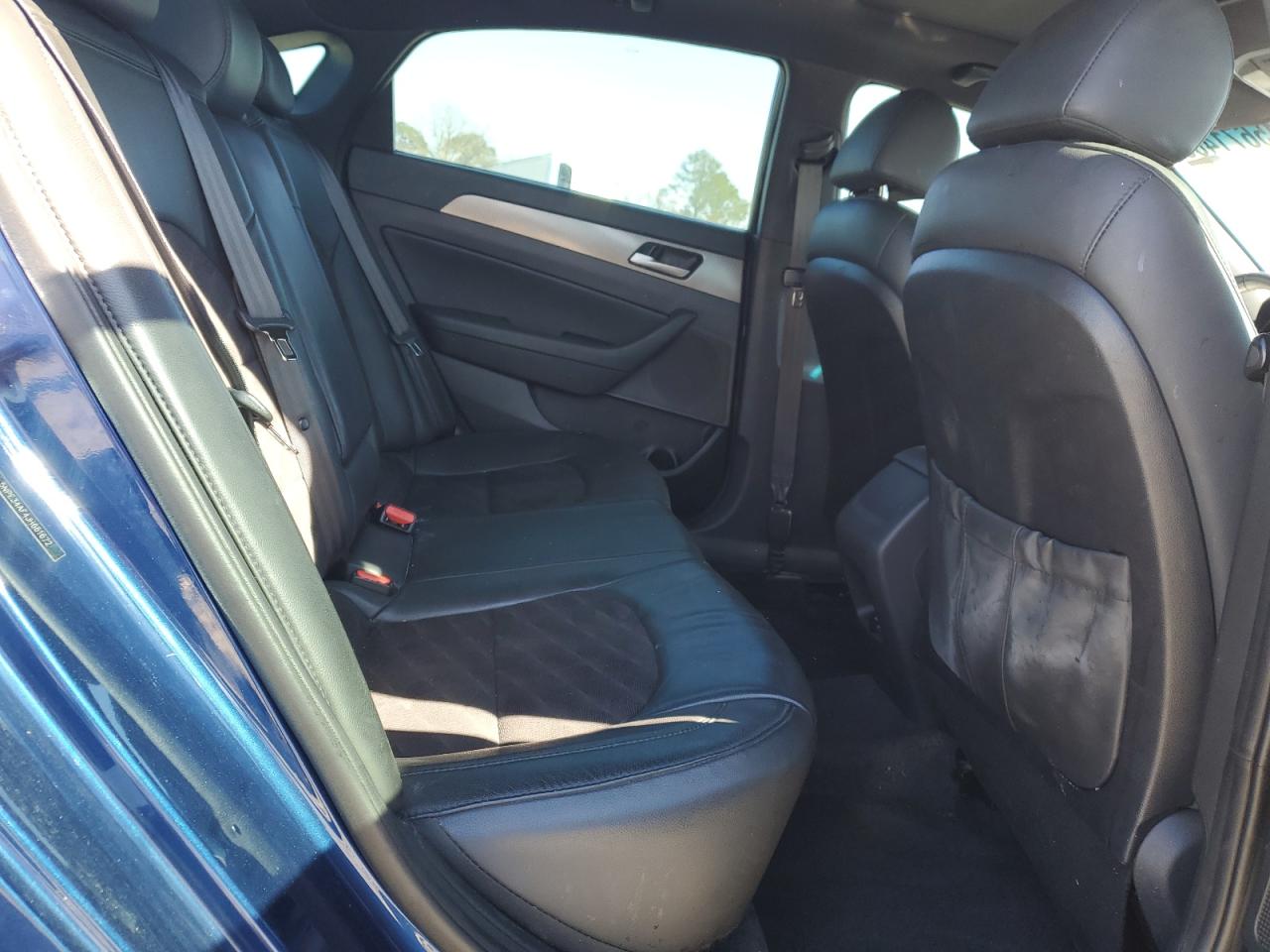 2018 Hyundai Sonata - Image 11