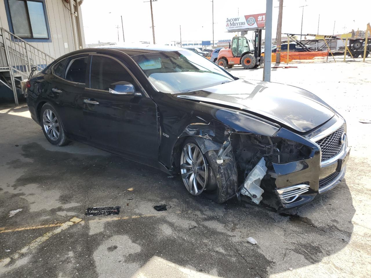 2015 Infiniti Q70 - Image 4